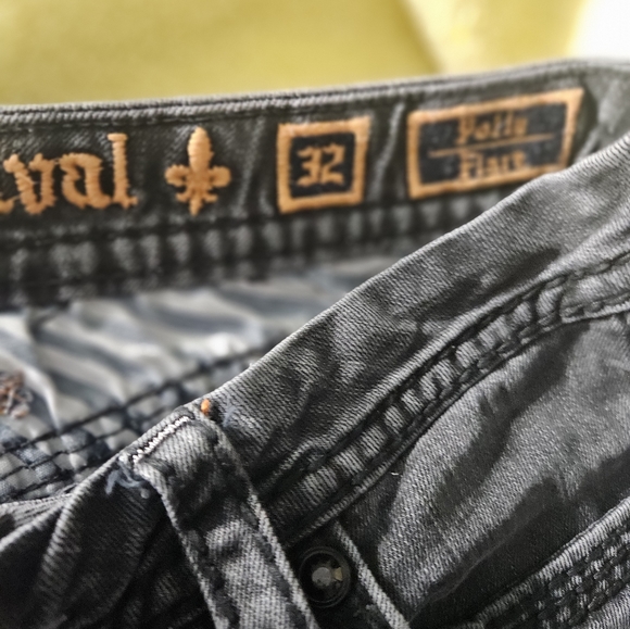 JEANS - Picture 1 of 3